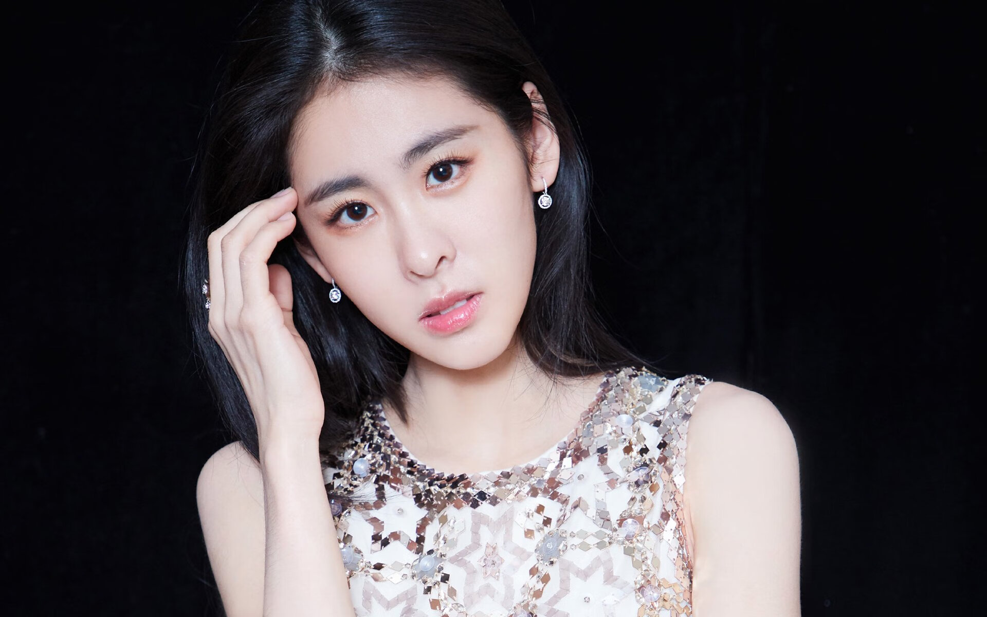 爱游戏体育（AYX）官方APP下载-阿莱克西决赛精彩瞬间成为焦点，阿莱克西亚历代记