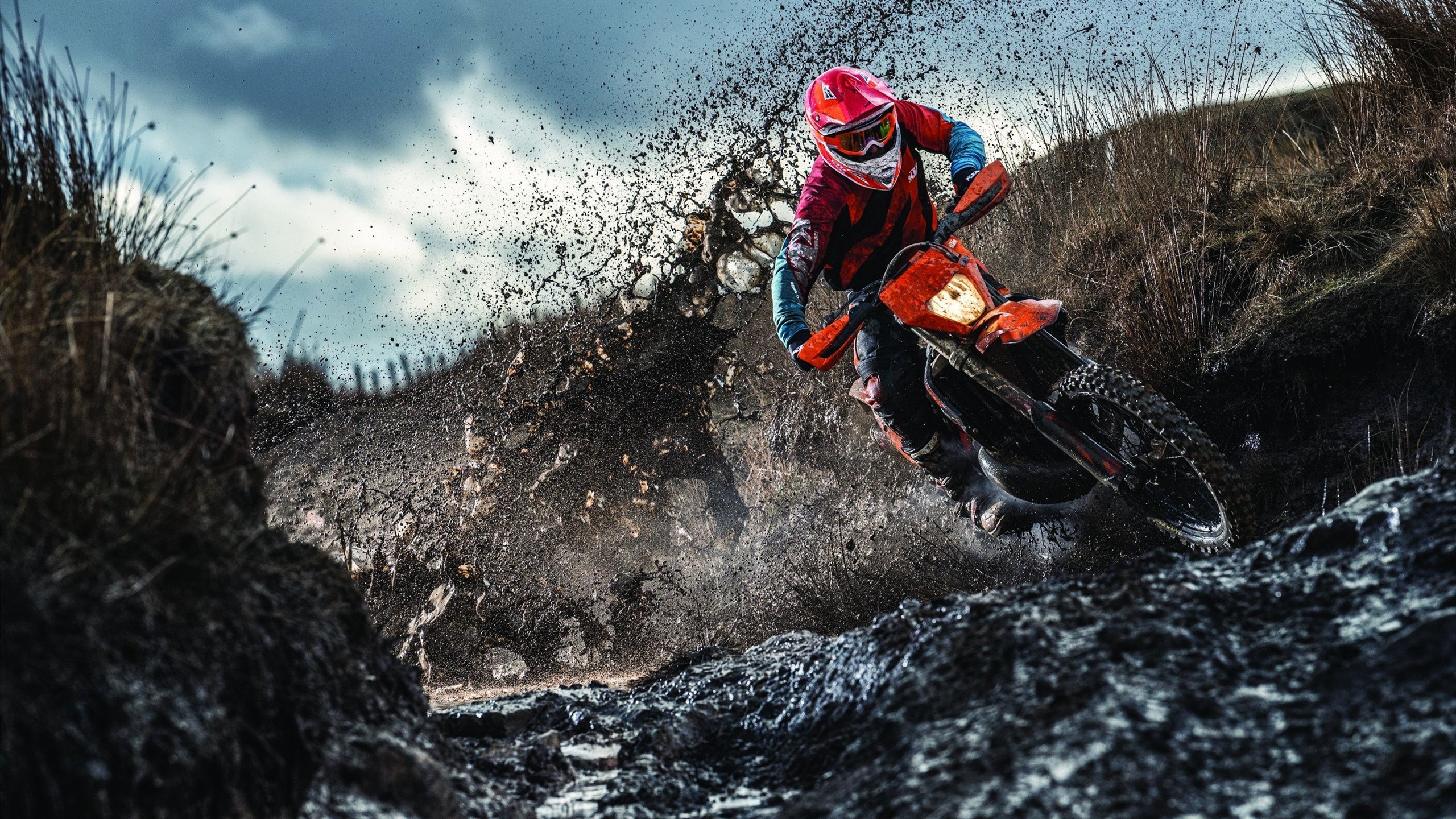 “虚拟场景与真实比赛无缝植入：未来观赛体验的终极升级”，虚拟现实场景制作